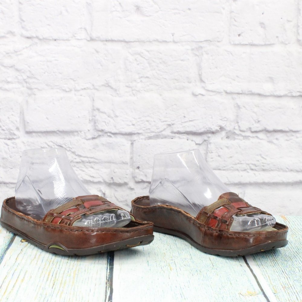 *Earth Brown Leather Slip on Comfort Casual Sandals Size 9.5 Inches - Picture 3 of 9